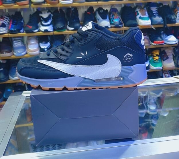 NIKE AIR MAX 90